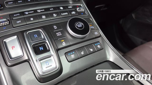 Hyundai Santafe 2023 — photo 34