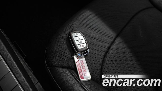 Hyundai AVANTE 2016 — photo 18