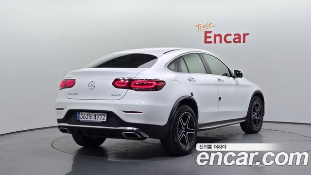 Mercedes-Benz GLC-Class 2023 — photo 2