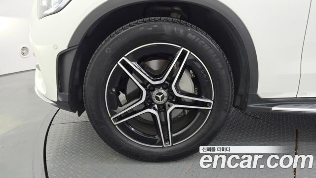 Mercedes-Benz GLC-Class 2023 — photo 5