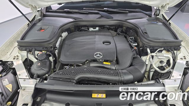Mercedes-Benz GLC-Class 2023 — photo 6