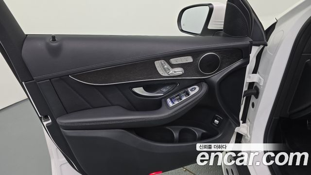 Mercedes-Benz GLC-Class 2023 — photo 14