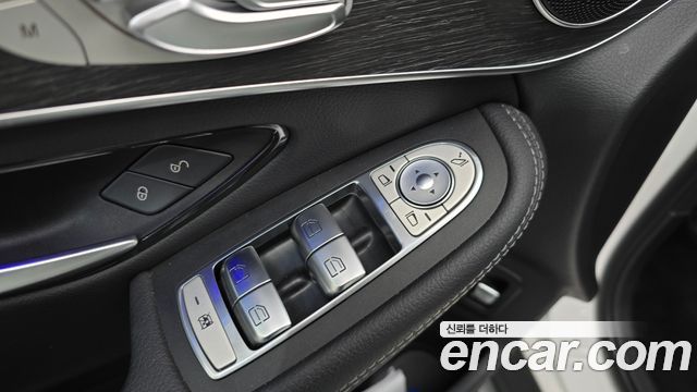 Mercedes-Benz GLC-Class 2023 — photo 29
