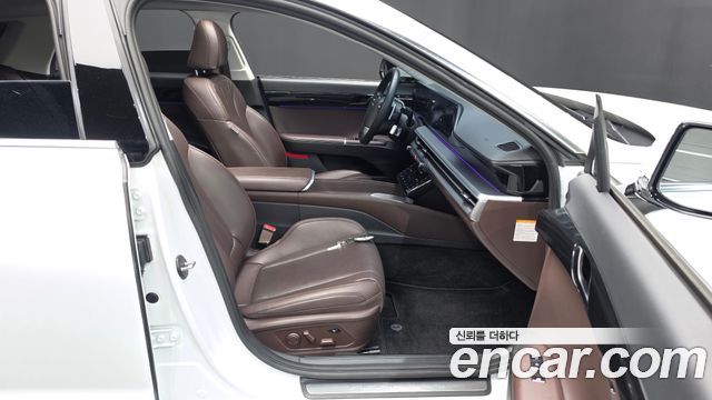 Hyundai Grandeur 2023 — photo 16