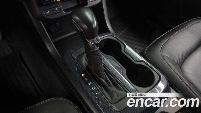 Chevrolet Korea Colorado 2022 — photo 12