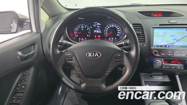 Kia K3 2013 — photo 14