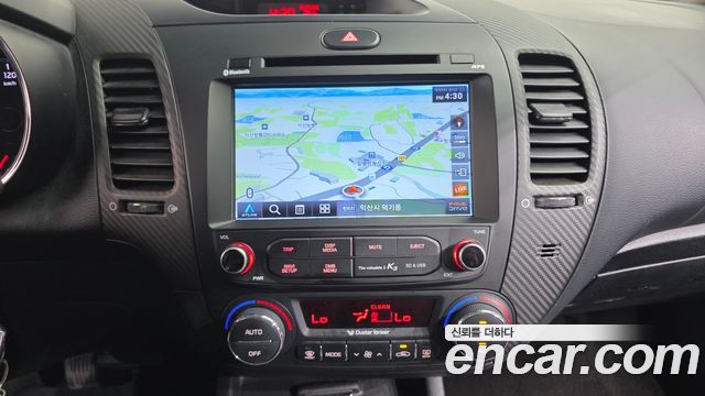 Kia K3 2013 — photo 15