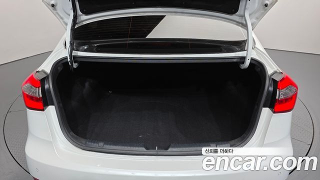 Kia K3 2013 — photo 20