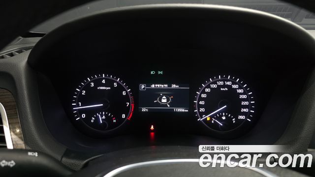Genesis G80 2018 — photo 8