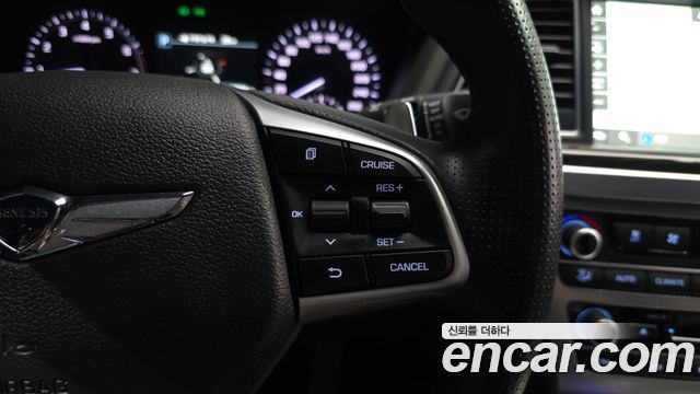 Genesis G80 2018 — photo 16