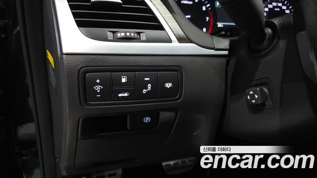 Genesis G80 2018 — photo 17