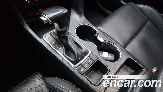 Kia Sportage 2016 — photo 12