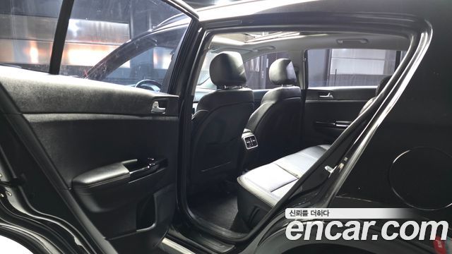 Kia Sportage 2016 — photo 16