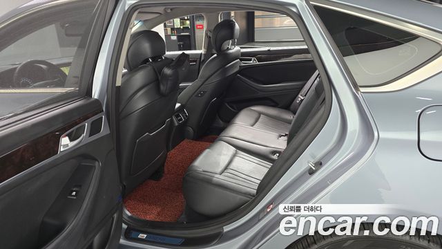 Hyundai Genesis 2015 — photo 11