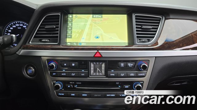 Hyundai Genesis 2015 — photo 12