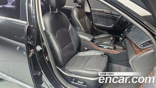 Kia K7 2015 — photo 18