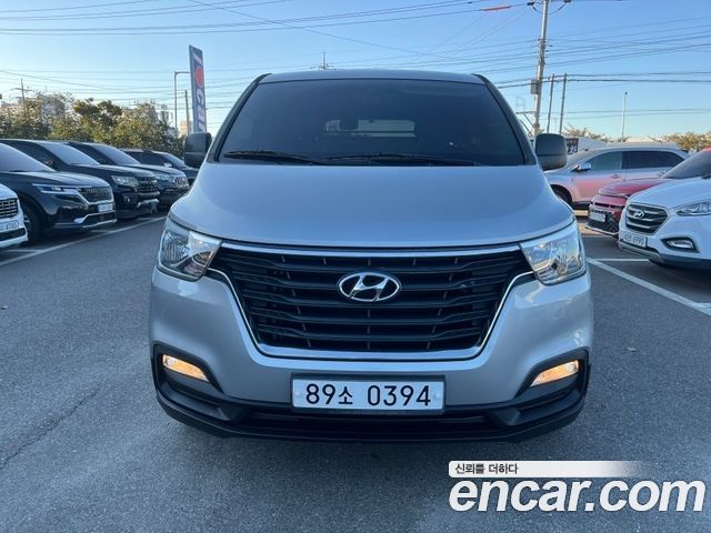 Hyundai Starex 2020 — photo 1