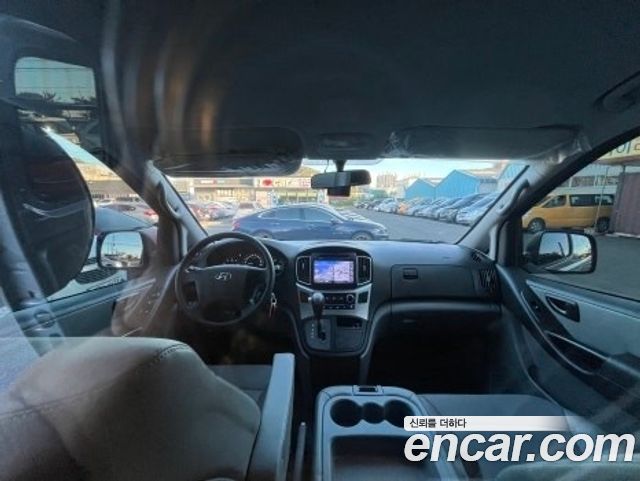Hyundai Starex 2020 — photo 12
