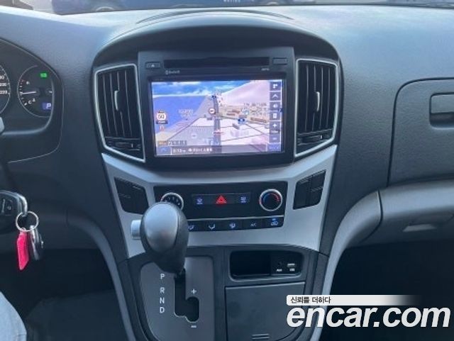 Hyundai Starex 2020 — photo 13