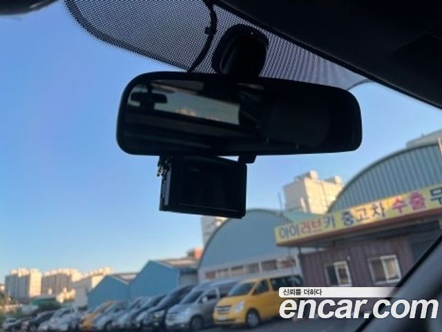 Hyundai Starex 2020 — photo 17