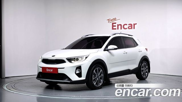 Kia Stonic 2018 — photo 1