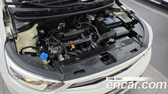 Kia Stonic 2018 — photo 6