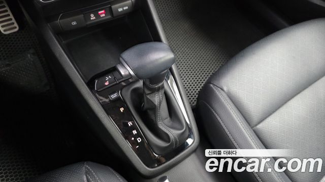 Kia Stonic 2018 — photo 9