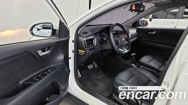 Kia Stonic 2018 — photo 10