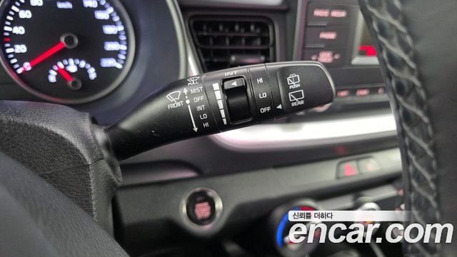 Kia Stonic 2018 — photo 16