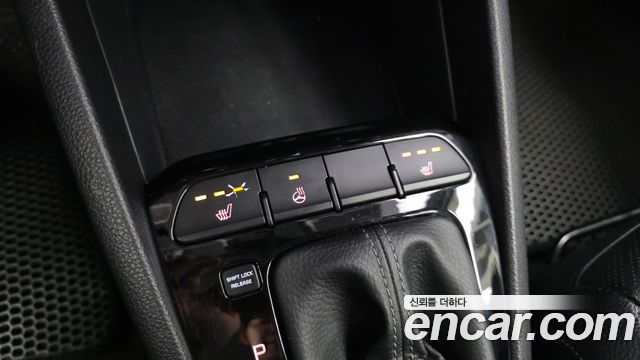 Kia Stonic 2018 — photo 19