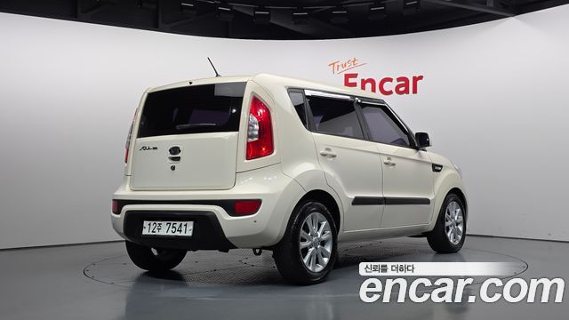 Kia Soul 2012 — photo 2