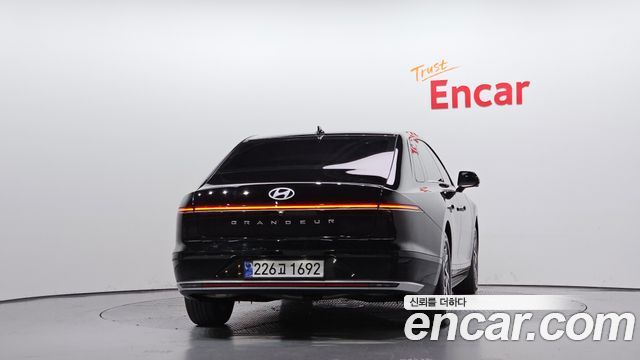 Hyundai Grandeur 2023 — photo 4