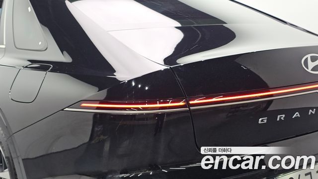 Hyundai Grandeur 2023 — photo 9
