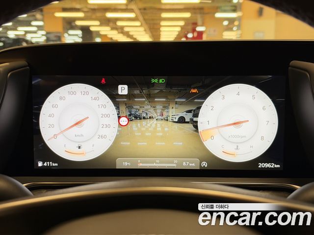 Genesis G90 2023 — photo 8