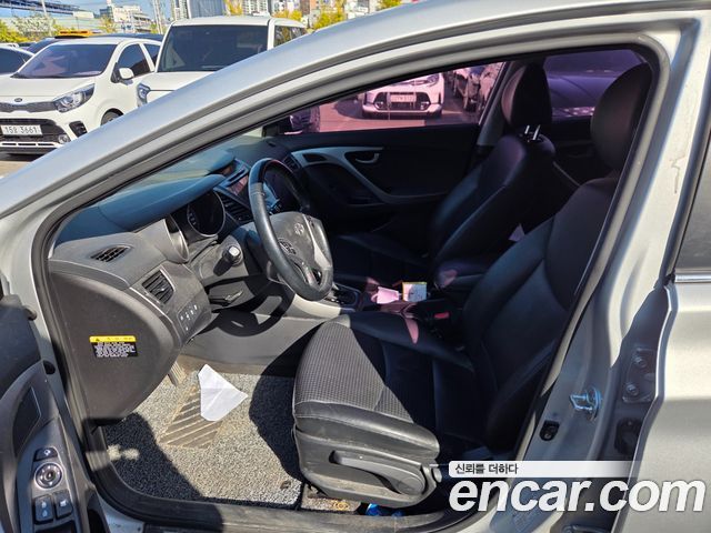 Hyundai AVANTE 2016 — photo 5
