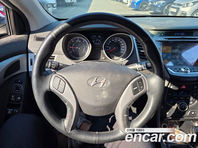 Hyundai AVANTE 2016 — photo 6