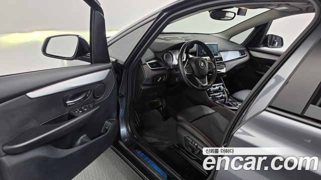 BMW 2-Series 2021 — photo 10