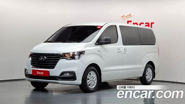 Hyundai Starex 2021 — photo 1