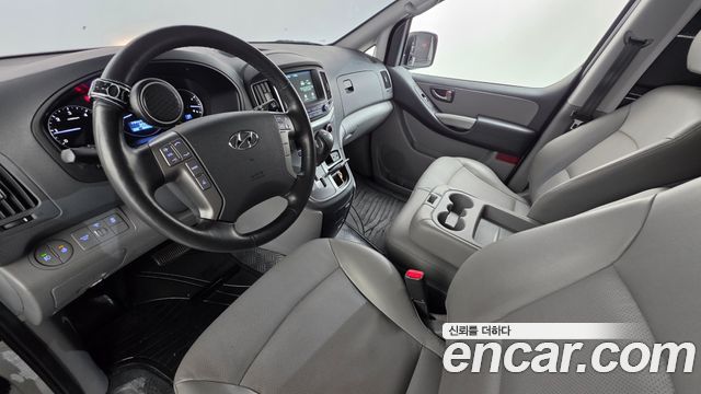 Hyundai Starex 2021 — photo 10