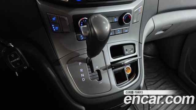 Hyundai Starex 2021 — photo 12
