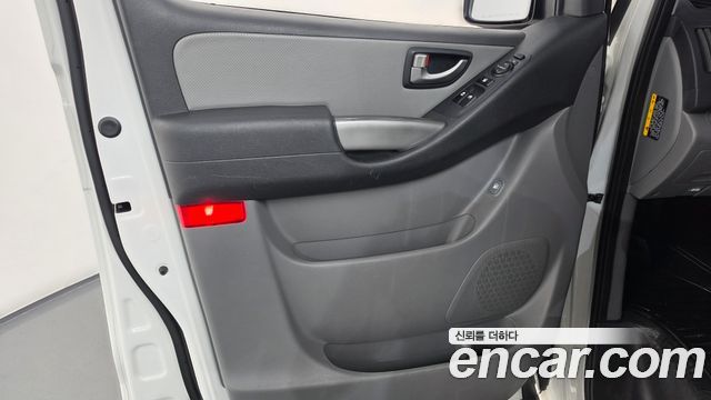 Hyundai Starex 2021 — photo 15