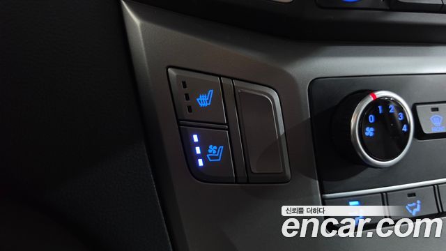 Hyundai Starex 2021 — photo 28