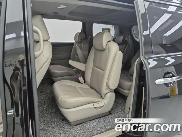 Kia Canival 2017 — photo 12