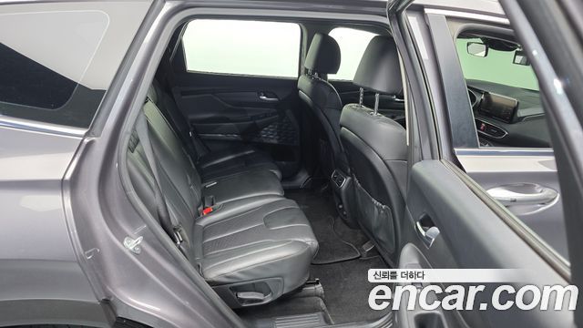 Hyundai Santafe 2023 — photo 12