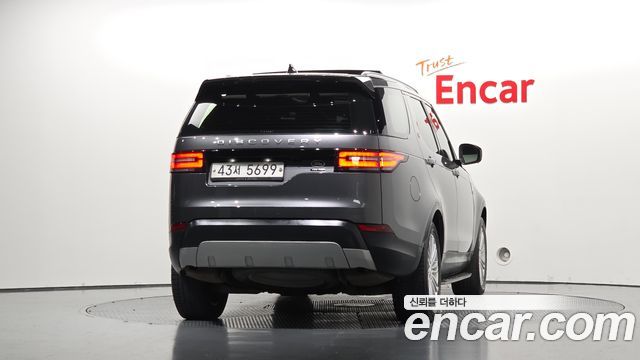 Land Rover Discovery 2017 — photo 4