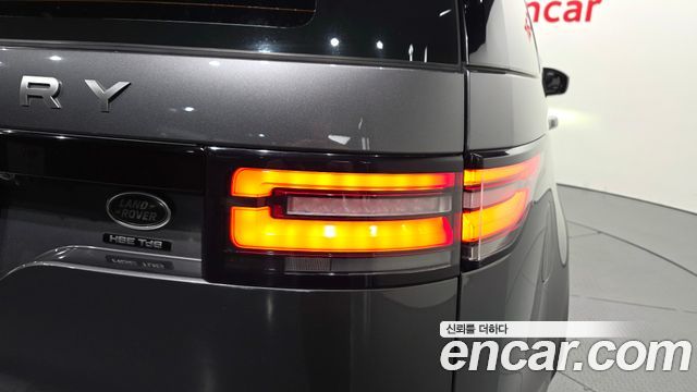 Land Rover Discovery 2017 — photo 9