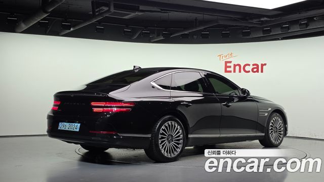 Genesis G80 2022 — photo 2
