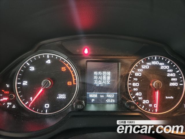 Audi Q5 2016 — photo 10