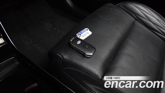 Kia K7 2020 — photo 31