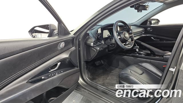 Hyundai AVANTE 2024 — photo 13